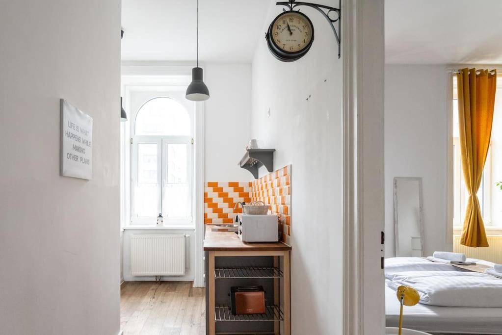 Lite 1Br Near Metro & Center By Hm Apartment Viena Exterior foto